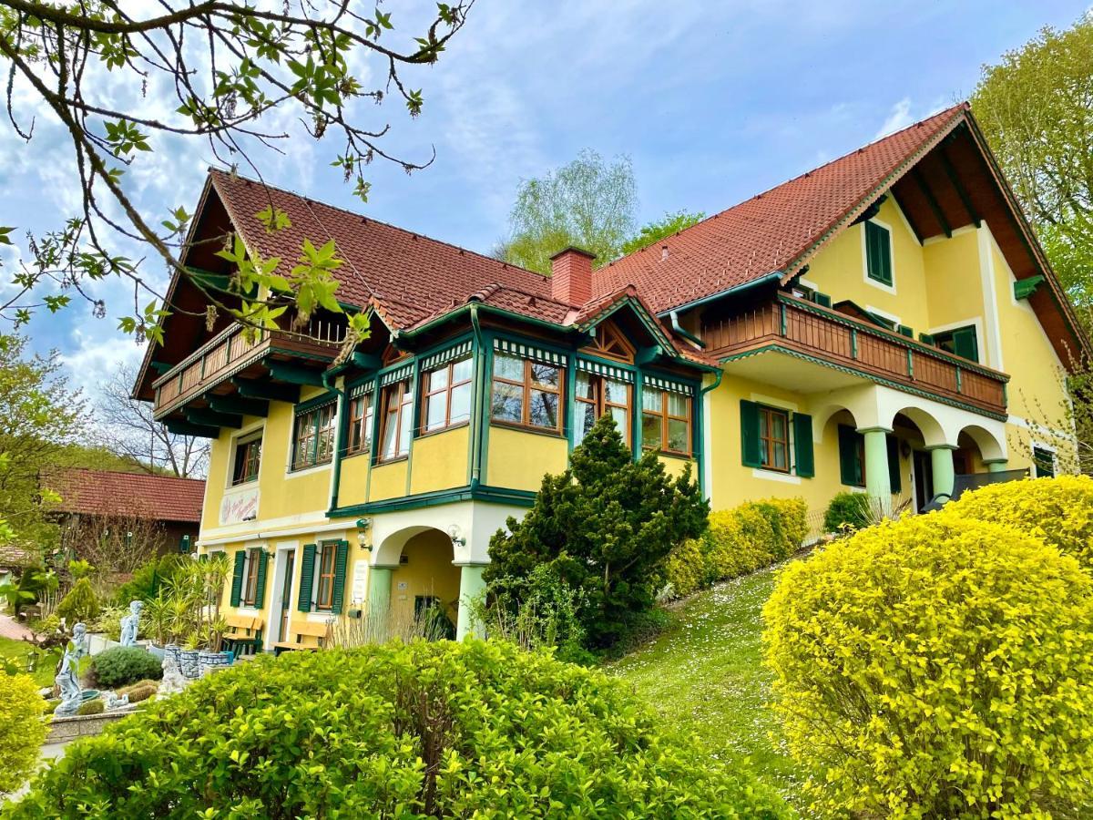 Pension Thermenland Fürstenfeld Εξωτερικό φωτογραφία